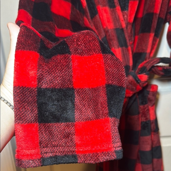 Woman’s Plush Buffalo Plaid Robe with Pockets Size Large/XL - Picture 2 of 6